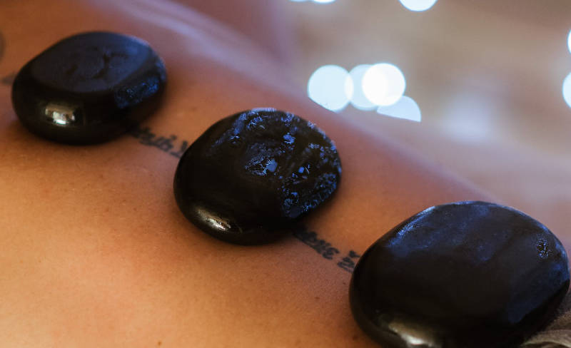 hot stones therapy